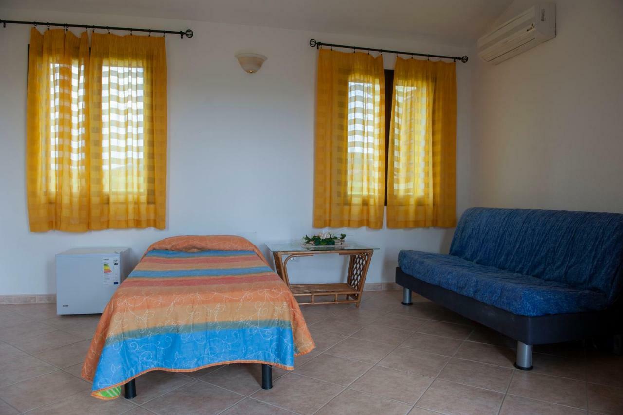 Agriturismo B&B Casteldoria Santa Maria  Ngoại thất bức ảnh